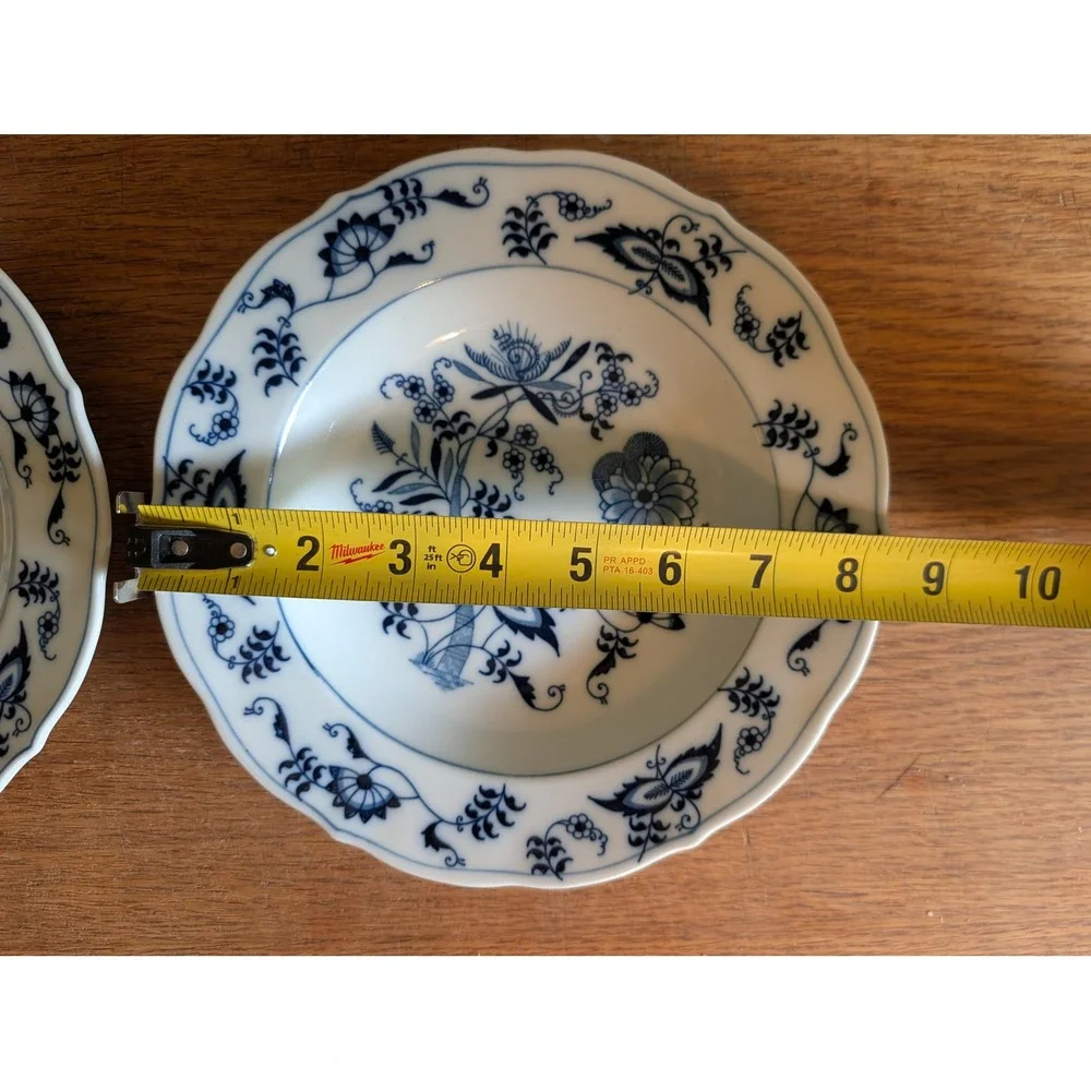 Blue Danube Rim Soup Bowls Set of 4 Blue Onion Pattern Scalloped Japan 8.5